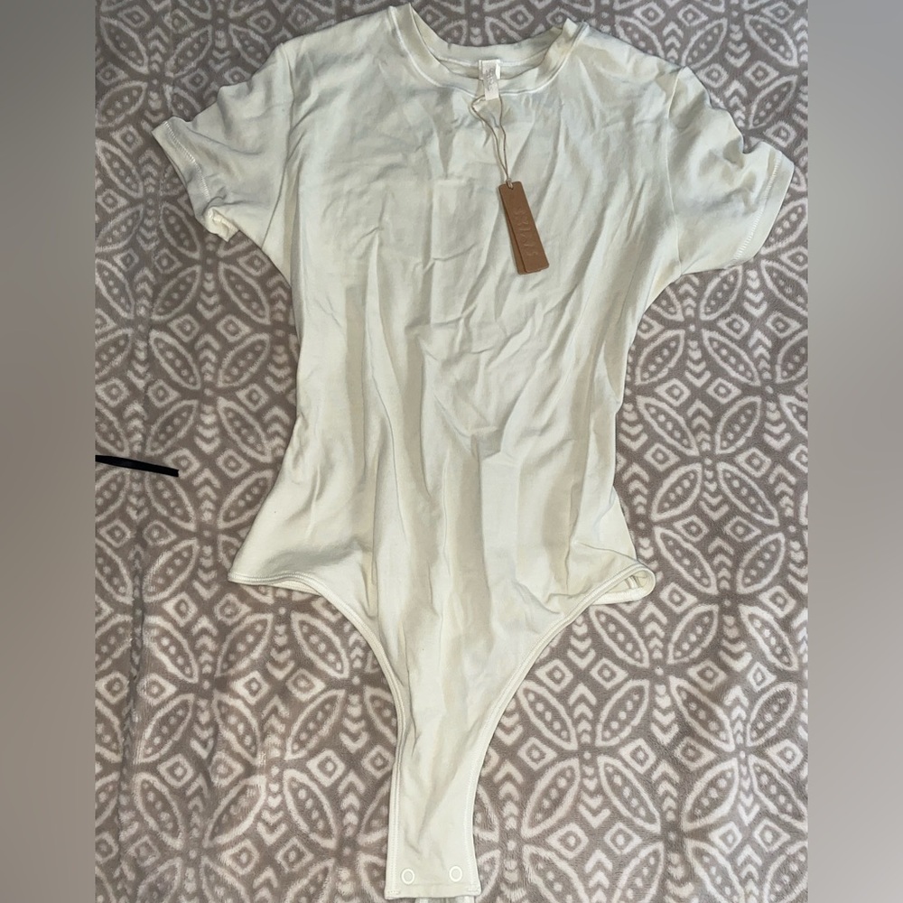 SKIMS COTTON JERSEY T-SHIRT BODYSUIT | BONE
